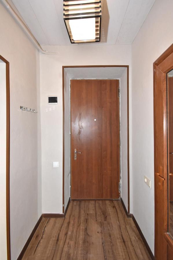 Apartment Near Sasundci Davit Metro Station Ereván Exterior foto