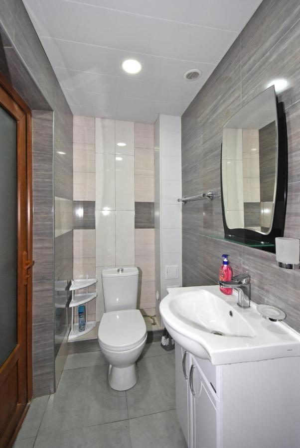 Apartment Near Sasundci Davit Metro Station Ereván Exterior foto